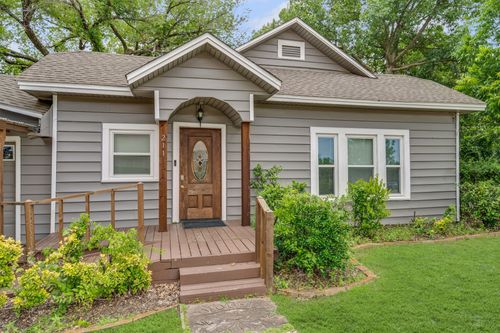 211 Second St, Denton, TX, 76201-2911 | Card Image
