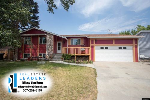 2924 Herrington Dr, Casper, WY, 82604-3624 | Card Image