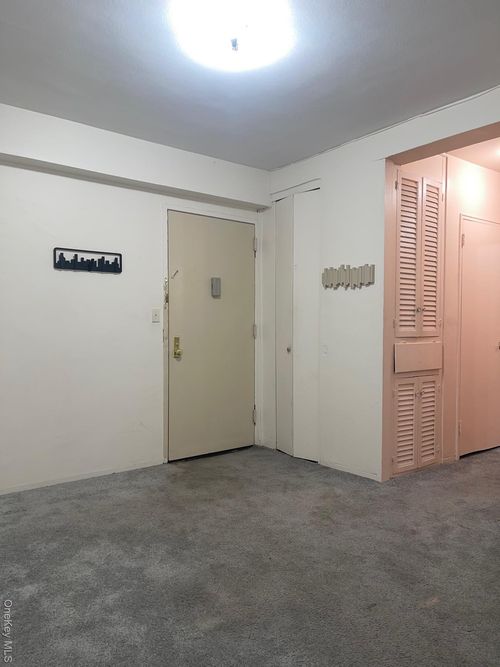 apt-3l-89-15 Parsons Blvd, Jamaica, NY, 11432-6055 | Card Image