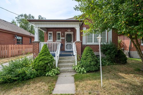 557 Douglas Ave, Peterborough, ON, K9J4L2 | Card Image