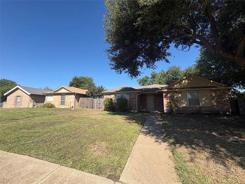 1487 Brook Meadow Circle, Lancaster, TX, 75134 | Card Image
