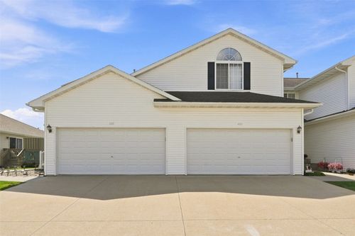 4593 Spoonbill Ct, Marion, IA, 52302-8912 | Card Image