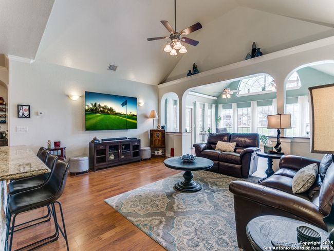 6840 S Loop 1604 W, House other with 3 bedrooms, 3 bathrooms and null parking in Von Ormy TX | Image 12