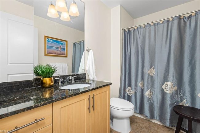 Guest bath | Image 34