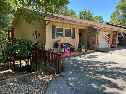 9 Estes Dr, Bella Vista, AR, 72715-8813 | Card Image