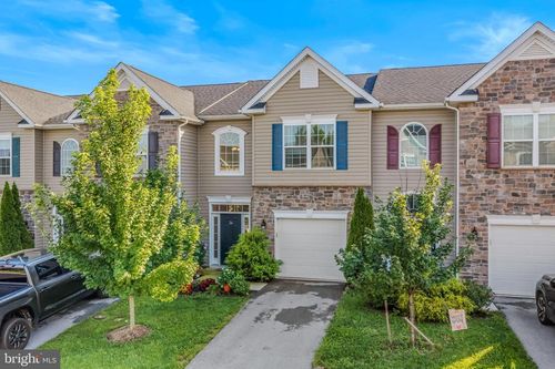 34 Polygon Pl, FALLING WATERS, WV, 25419-1546 | Card Image