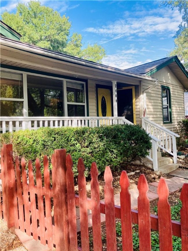 2400 W 7 Th St, House other with 4 bedrooms, 2 bathrooms and 4 parking in Austin TX | Image 25