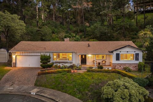 20 Marvin Ct, Oakland, CA, 94605-5643 | Card Image