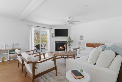 25-25 Forestedge Way, Manchester, NH, 03102-8425 | Card Image