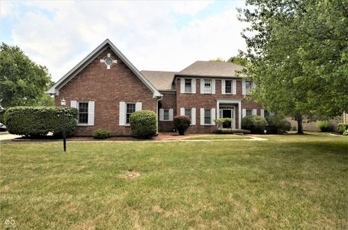 1351 Woodpond N Roundabout, Carmel, IN, 46033-8681 | Card Image