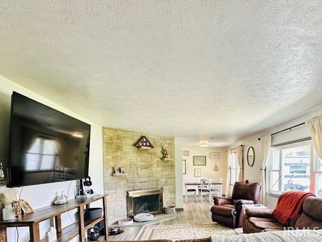 304 S Beech Rd, House other with 3 bedrooms, 2 bathrooms and null parking in Osceola IN | Image 5