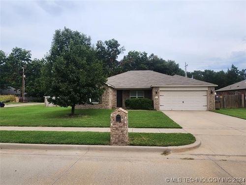 8515 E 126th Place S, Bixby, OK, 74008 | Card Image