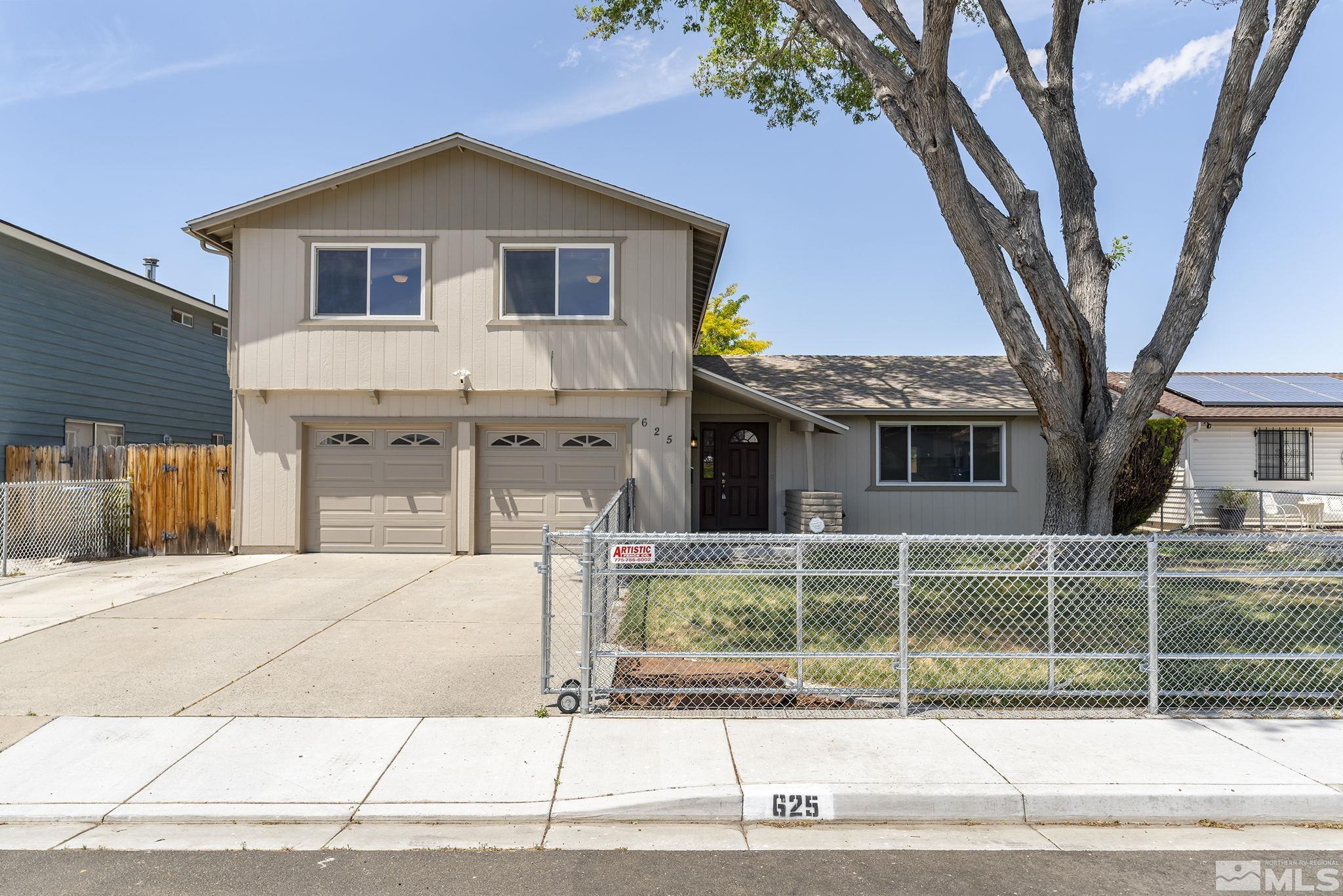 Rancho Via Dr, Sparks, NV 89434