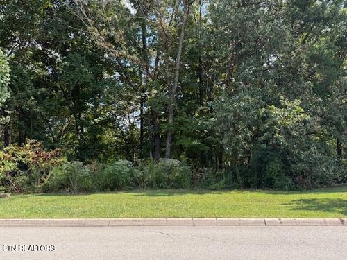 4126 Legends Way, Maryville, TN, 37801-8659 | Card Image