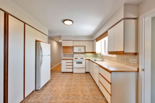 2508 Century Rd, House other with 6 bedrooms, 3 bathrooms and 8 parking in Richmond ON | Image 5