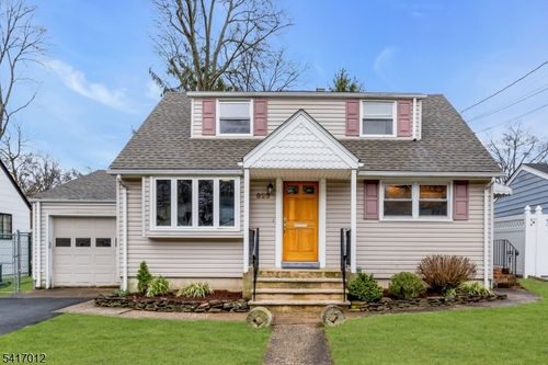 823 Pinewood Rd, Union, NJ, 07083-6461 | Card Image