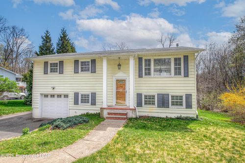 12 Mystic Dr, Mountain Top, PA, 18707-2224 | Card Image