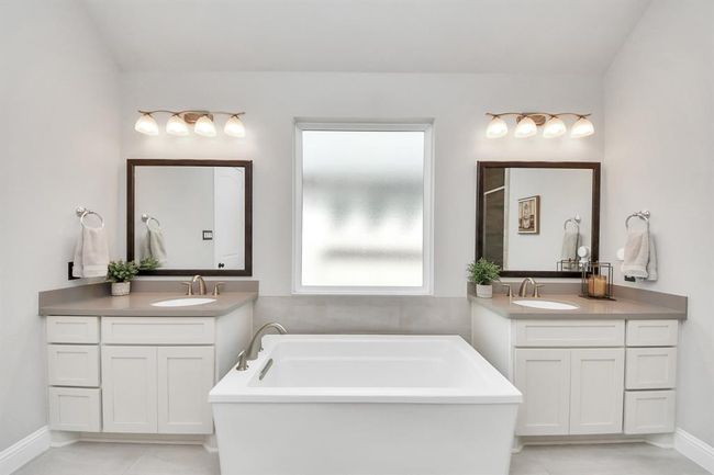Primary Bathroom | Image 42