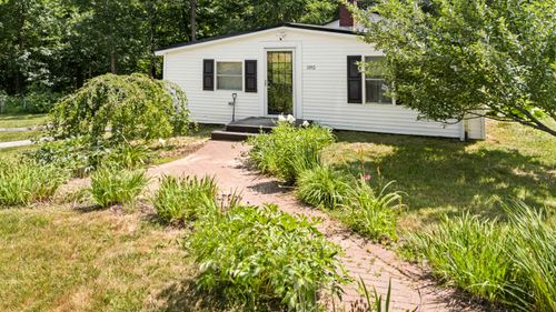 592 Abbot Hill Rd, Wilton, NH, 03086-5912 | Card Image