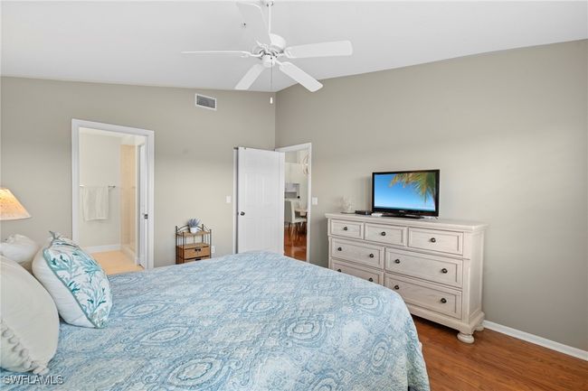 APT-204 - 6660 Huntington Lakes Cir, Condo with 3 bedrooms, 2 bathrooms and null parking in NAPLES FL | Image 19