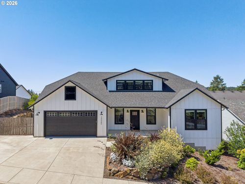 34980 Lahaina Loop Rd, PacificCity, OR, 97135 | Card Image