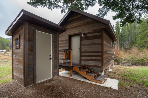 612 S Main St, Neihart, MT, 59465-9715 | Card Image