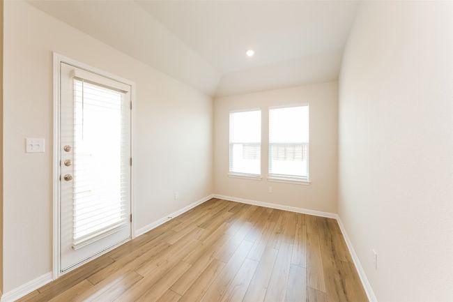 1021 Round Bale Rd, House other with 4 bedrooms, 2 bathrooms and 2 parking in Hutto TX | Image 5