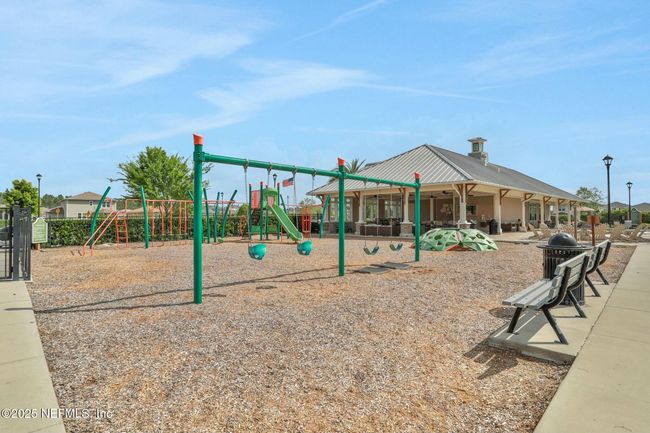 3922 Cloverdale Ct, House other with 3 bedrooms, 2 bathrooms and null parking in MIDDLEBURG FL | Image 55
