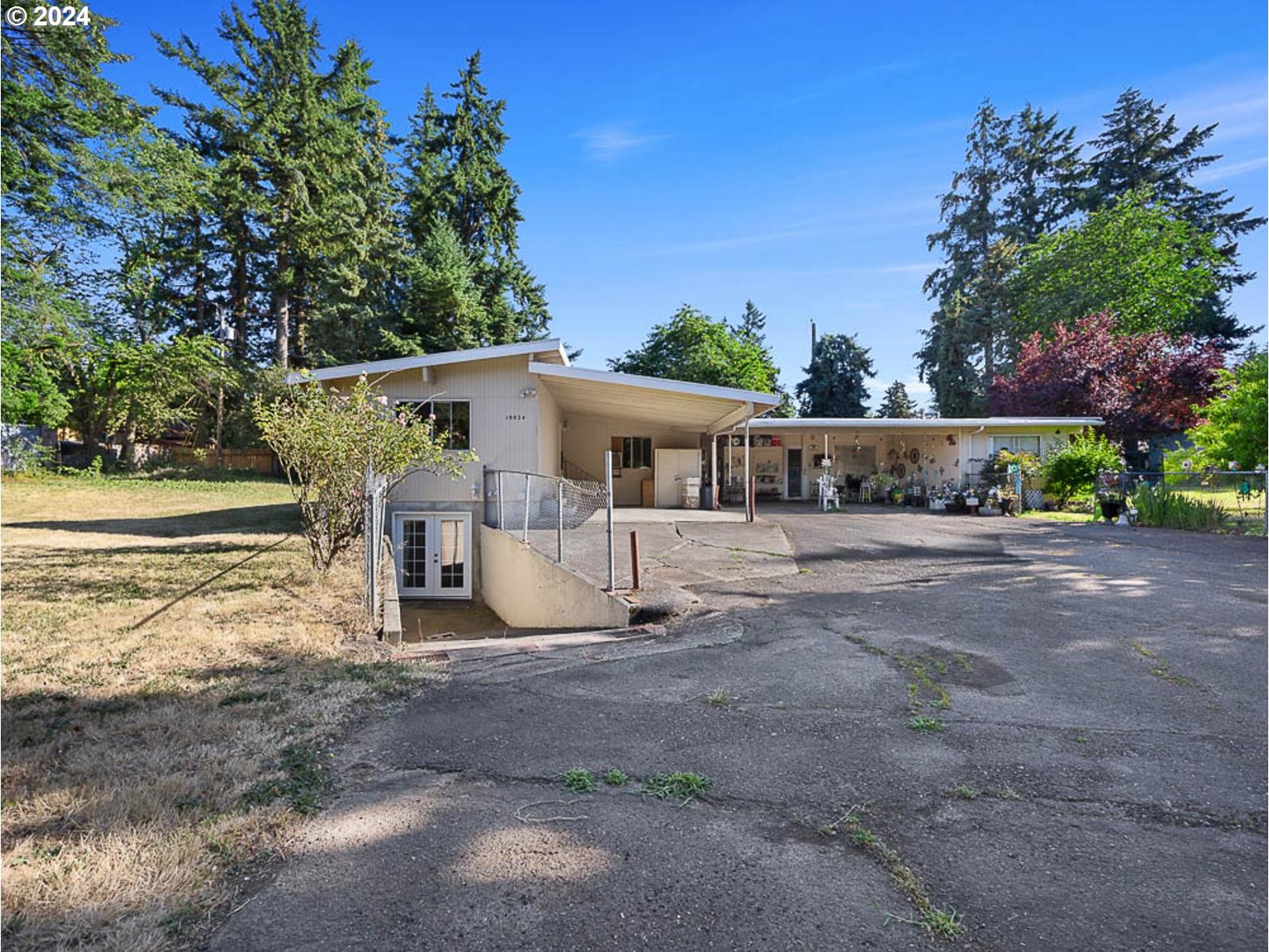 Glisan St, Portland, OR 97230