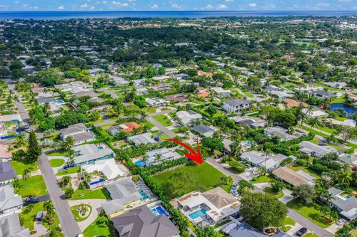 925 Sunset Rd, Boynton Beach, FL, 33435-7956 | Card Image