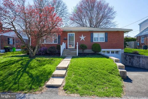 705 S 2nd Avenue, LEBANON, PA, 17042 | Card Image