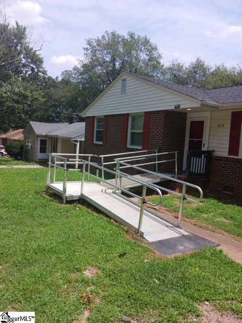 509 Crestfield Rd, Greenville, SC, 29605-2522 | Card Image