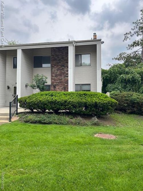 6136 Palomino Ct, West Bloomfield, MI, 48322-1265 | Card Image