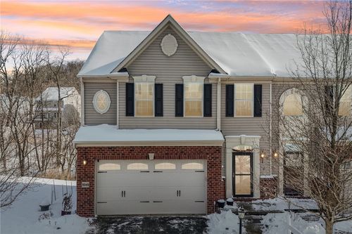 8049 Hinsdale Ln, Mc Donald, PA, 15057-3576 | Card Image