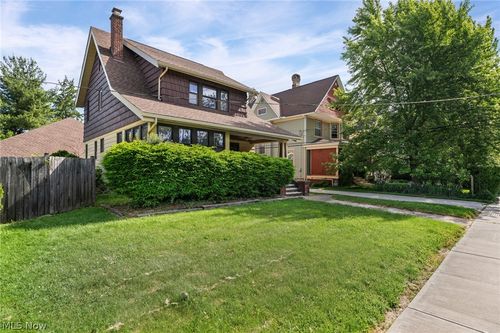 15 E Grand St, Berea, OH, 44017-1951 | Card Image