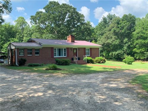 667 Poplar Lawn Rd, Blackstone, VA, 23824-4430 | Card Image