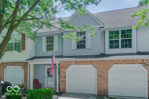 9693 Legare St, Fishers, IN, 46038-8582 | Card Image