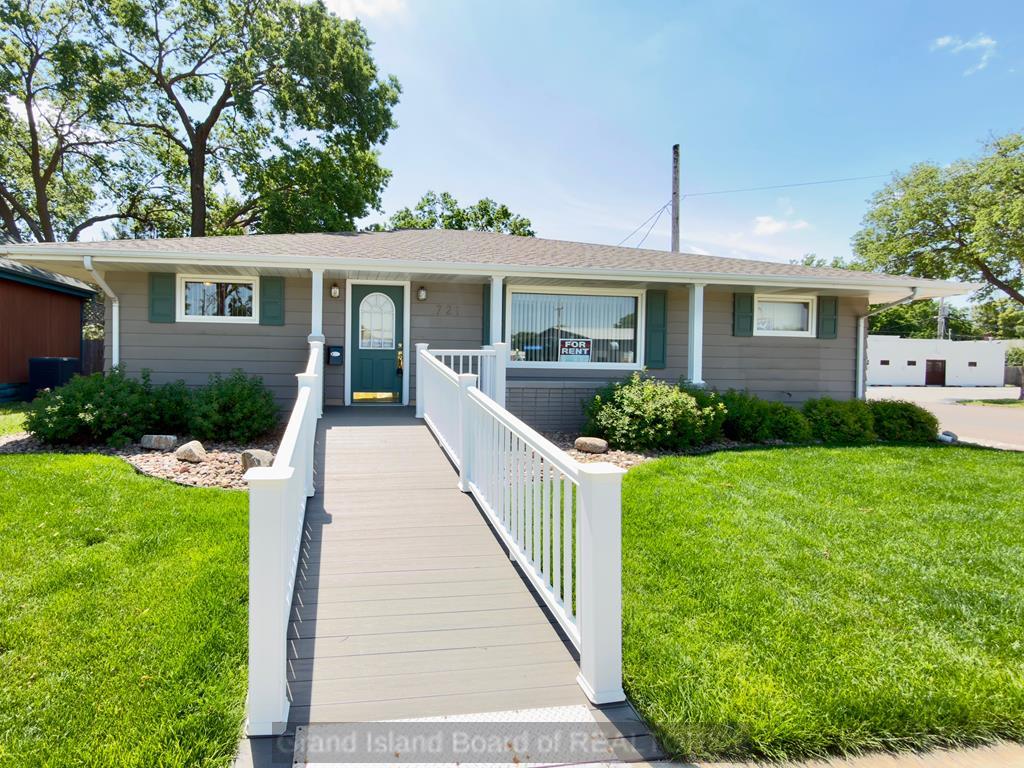 721 W 7Th St, Grand Island, NE 68801
