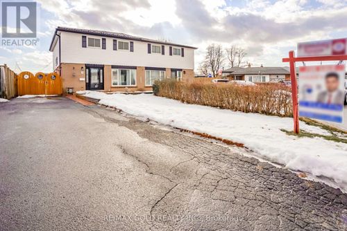 9 Dalton Pl, Brampton, ON, L6T1N6 | Card Image