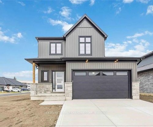 668 Ketter Way, Wyoming, ON, N0N1T0 | Card Image