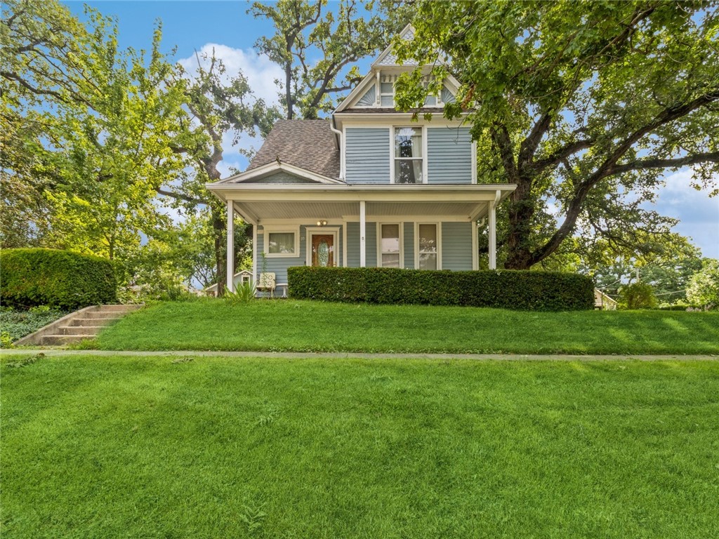 Oak Park Ave, Colfax, IA 50054