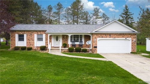 1241 W Blood Rd, East Aurora, NY, 14052-9408 | Card Image