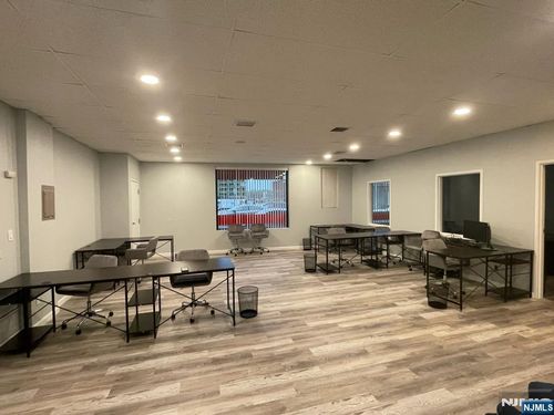 145 Main St, Hackensack, NJ, 07601-7191 | Card Image