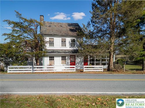 2016 Stonesthrow Rd, BETHLEHEM, PA, 18015-8940 | Card Image