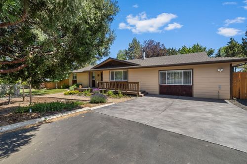 3310 Sw Yew Ave, Redmond, OR, 97756-9492 | Card Image