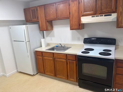 8 East St, New Milford, CT, 06776-3014 | Card Image