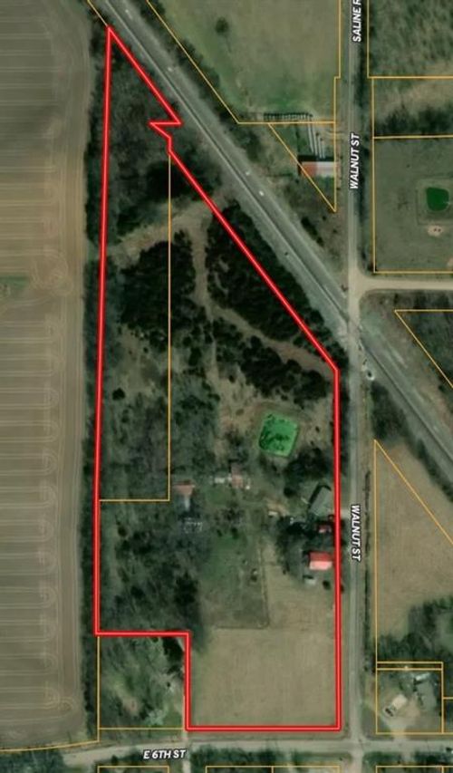 685 Walnut St, Oswego, KS, 67356 | Card Image