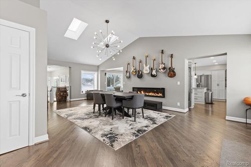 3301 Mann Rd, Clarkston, MI, 48346-4032 | Card Image