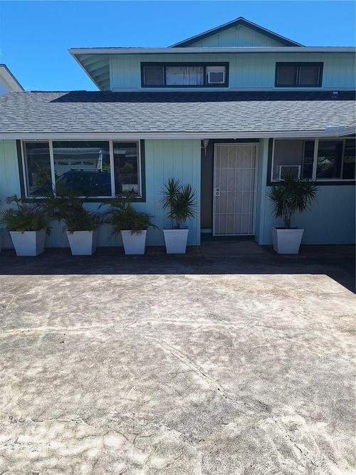 1649 Kalauipo St, Pearl City, HI, 96782-1536 | Card Image
