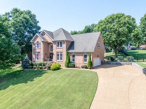 136 Ballentrae Dr, Hendersonville, TN, 37075-4500 | Card Image
